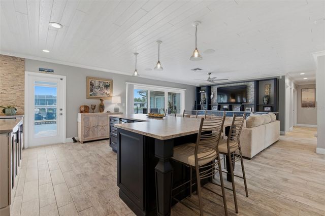 137 12TH STREET E, Tierra Verde, FL 33715