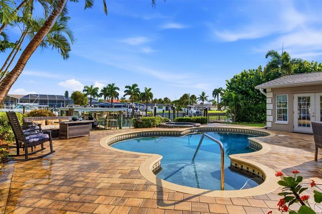 137 12TH STREET E, Tierra Verde, FL 33715