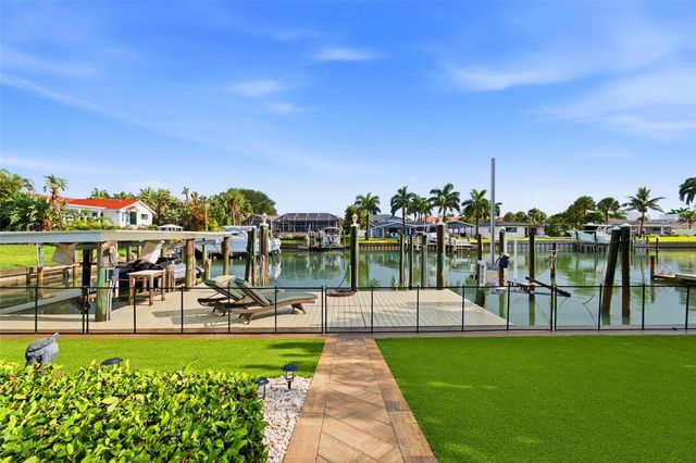 137 12TH STREET E, Tierra Verde, FL 33715