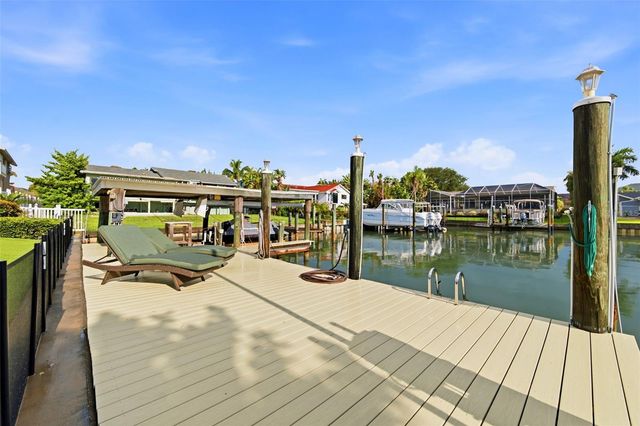 137 12TH STREET E, Tierra Verde, FL 33715