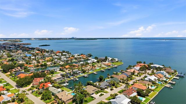 137 12TH STREET E, Tierra Verde, FL 33715