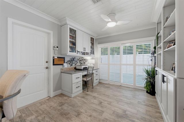 137 12TH STREET E, Tierra Verde, FL 33715
