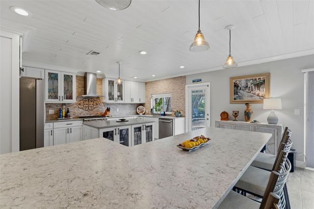 137 12TH STREET E, Tierra Verde, FL 33715