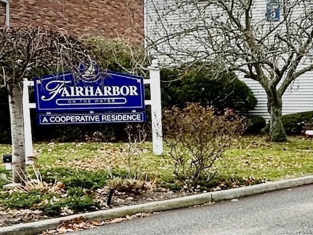 235 FAIRHARBOR Drive 235, Patchogue, NY 11772