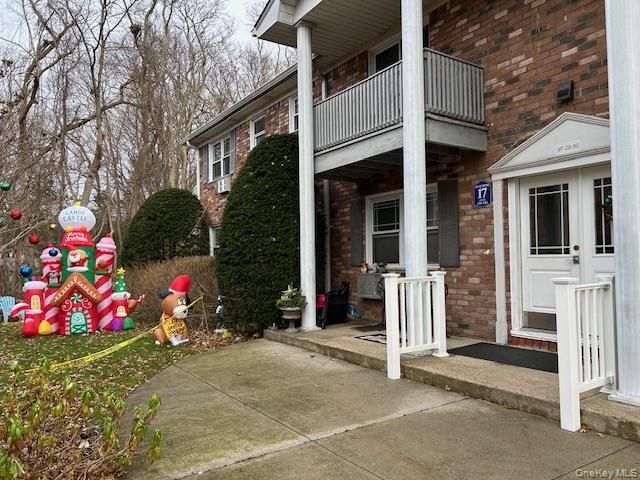 235 FAIRHARBOR Drive 235, Patchogue, NY 11772