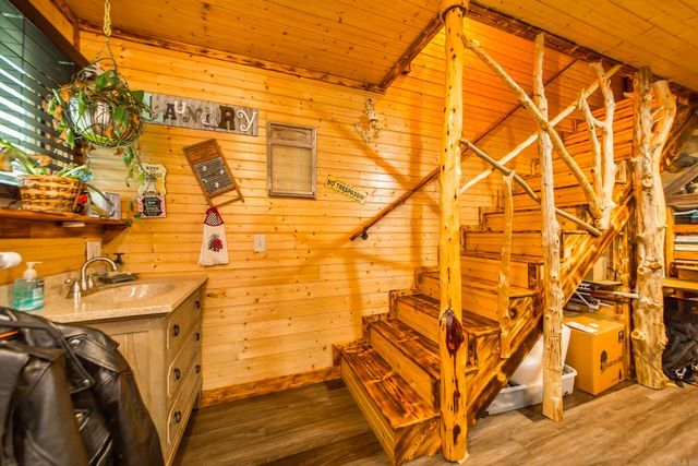 4 Long Hill Rd., Higden, AR 72067