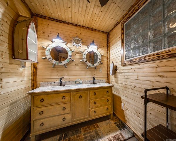 4 Long Hill Rd., Higden, AR 72067