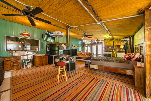 4 Long Hill Rd., Higden, AR 72067