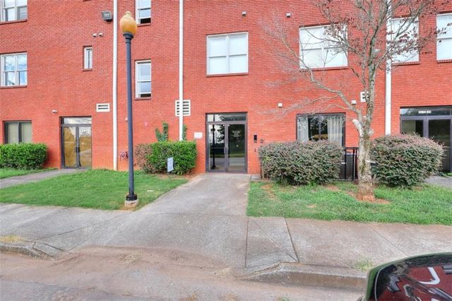 2465 Main Street 302, East Point, GA 30344