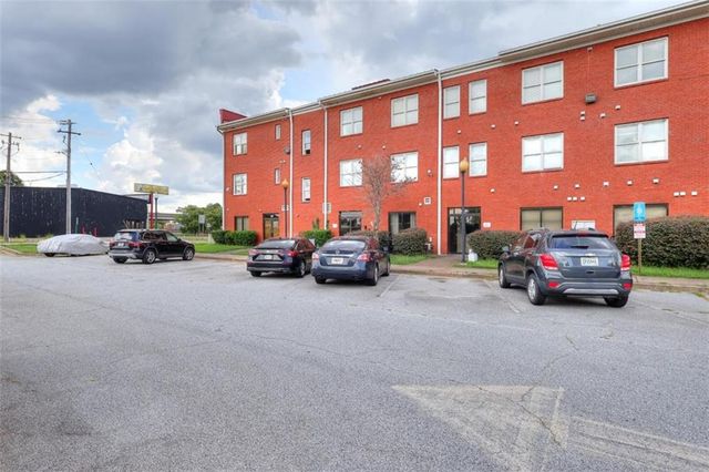 2465 Main Street 302, East Point, GA 30344