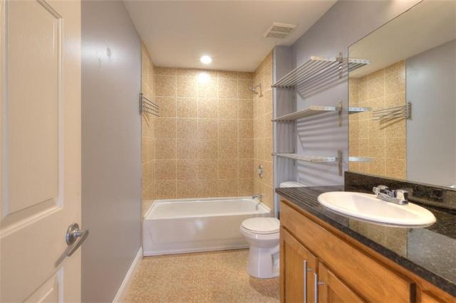 2465 Main Street 302, East Point, GA 30344