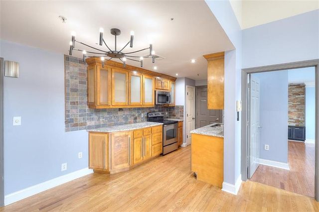 2465 Main Street 302, East Point, GA 30344