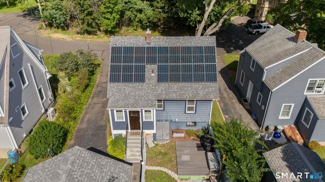 71 School Street, Fairfield, CT 06824