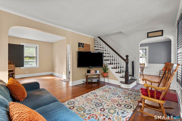 71 School Street, Fairfield, CT 06824