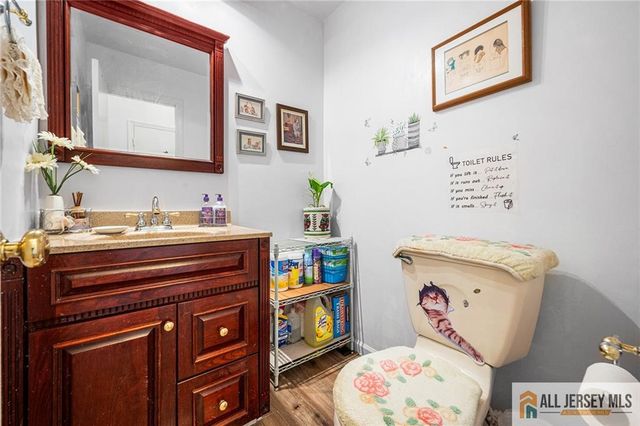 325 Willowbrook Drive, North Brunswick, NJ 08902