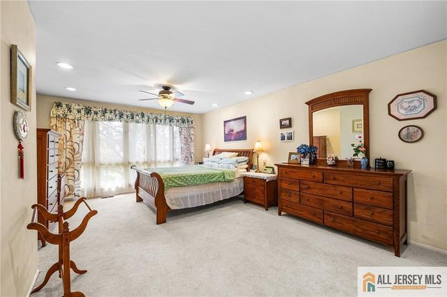 325 Willowbrook Drive, North Brunswick, NJ 08902