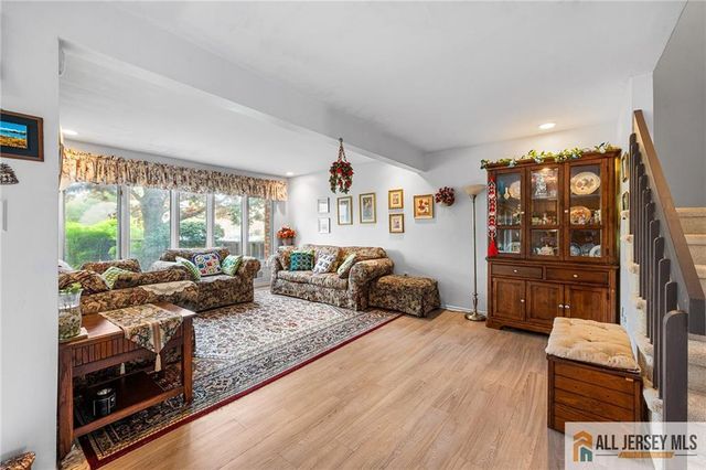 325 Willowbrook Drive, North Brunswick, NJ 08902