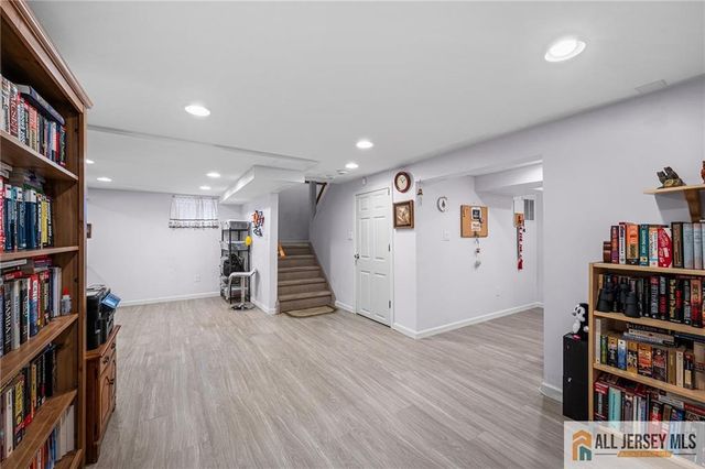 325 Willowbrook Drive, North Brunswick, NJ 08902