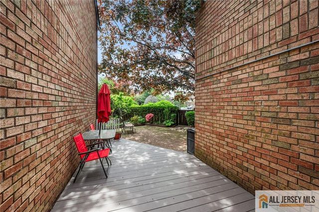 325 Willowbrook Drive, North Brunswick, NJ 08902