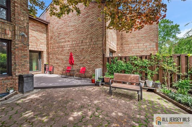 325 Willowbrook Drive, North Brunswick, NJ 08902