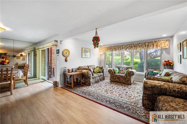 325 Willowbrook Drive, North Brunswick, NJ 08902