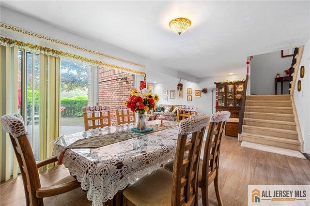 325 Willowbrook Drive, North Brunswick, NJ 08902