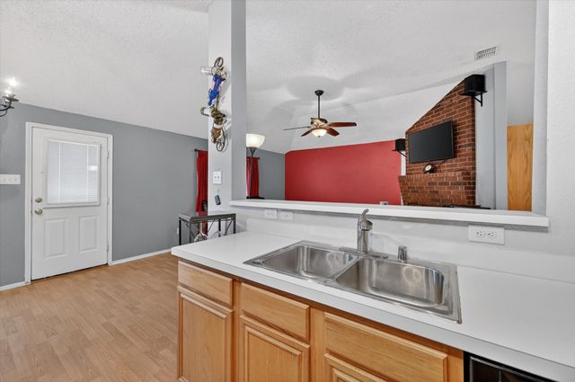 1001 Ridge Top Drive, Burleson, TX 76028