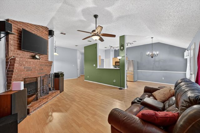 1001 Ridge Top Drive, Burleson, TX 76028