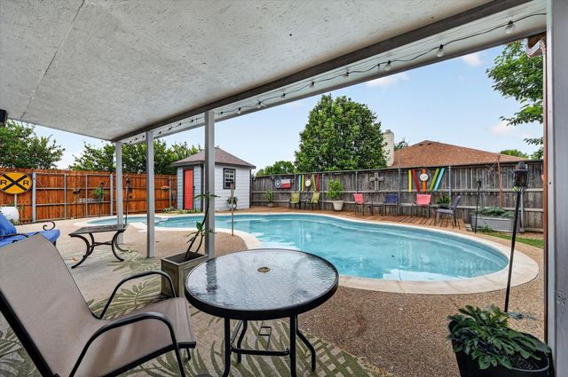 1001 Ridge Top Drive, Burleson, TX 76028
