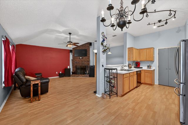 1001 Ridge Top Drive, Burleson, TX 76028