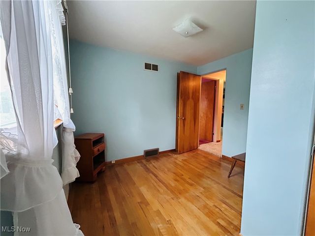 1034 Southeast Avenue, Tallmadge, OH 44278