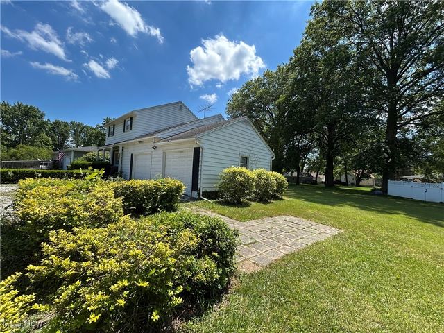 1034 Southeast Avenue, Tallmadge, OH 44278