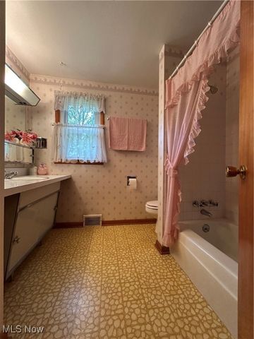 1034 Southeast Avenue, Tallmadge, OH 44278