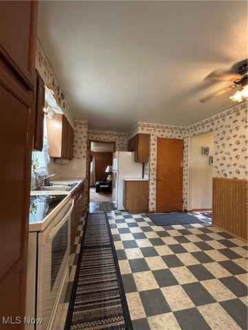 1034 Southeast Avenue, Tallmadge, OH 44278