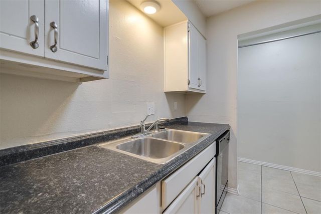 2628 N Ann Arbor Avenue 102, Oklahoma City, OK 73127