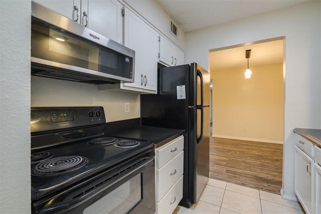 2628 N Ann Arbor Avenue 102, Oklahoma City, OK 73127