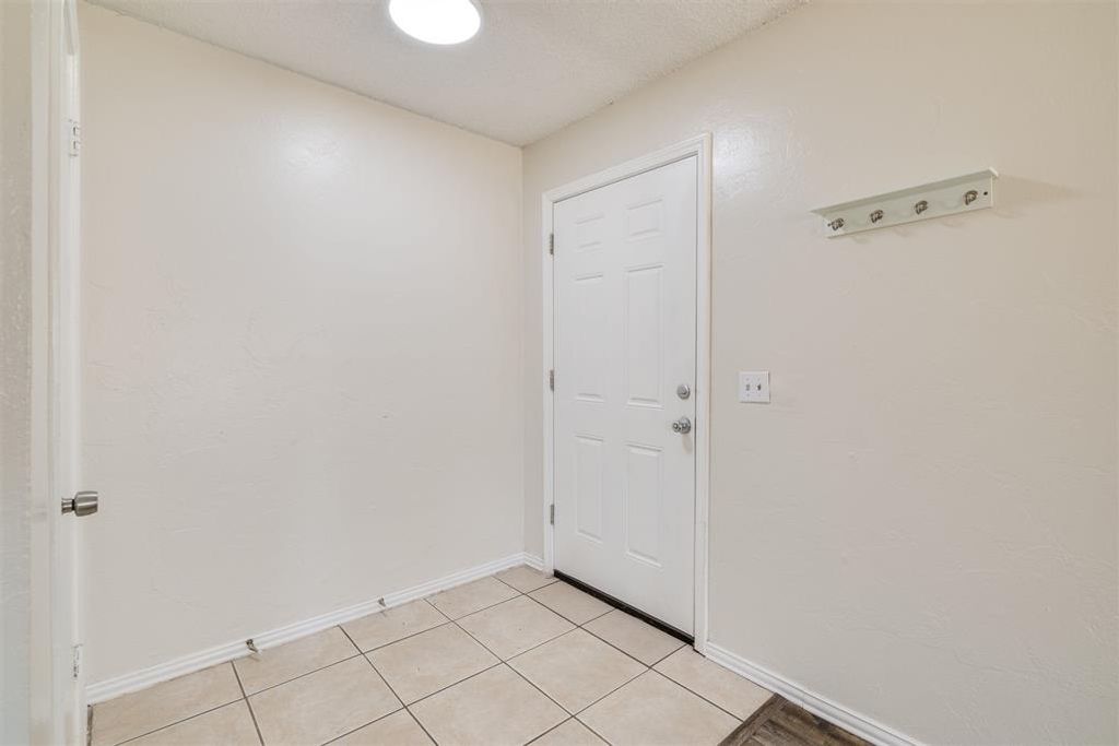 Image 3 of property listing at 2628 N Ann Arbor Avenue 102, Oklahoma City, OK 73127