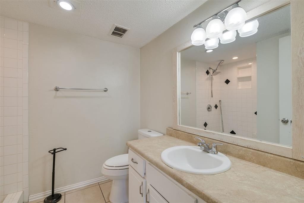 Image 23 of property listing at 2628 N Ann Arbor Avenue 102, Oklahoma City, OK 73127