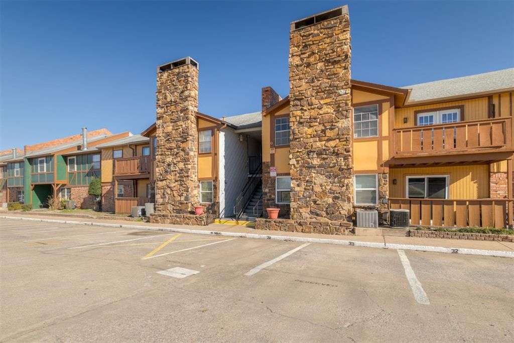 Image 35 of property listing at 2628 N Ann Arbor Avenue 102, Oklahoma City, OK 73127