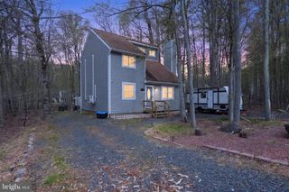 8962 PHEASANT LN, Tobyhanna, PA 18466