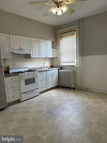 216 WASHBURN AVE, Baltimore, MD 21225