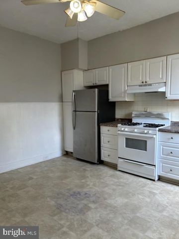 216 WASHBURN AVE, Baltimore, MD 21225