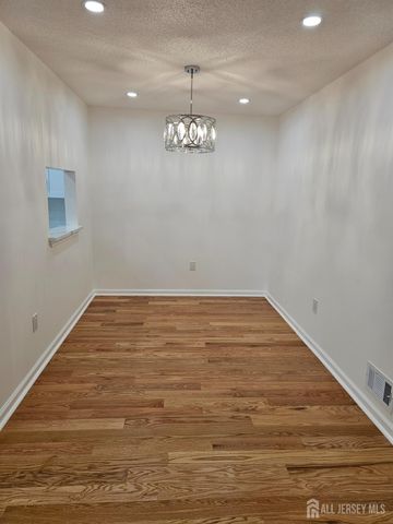 21 Brighton Way, North Brunswick, NJ 08902