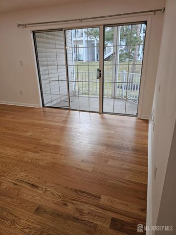 21 Brighton Way, North Brunswick, NJ 08902