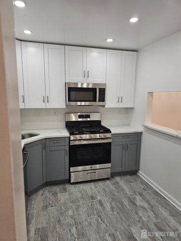 21 Brighton Way, North Brunswick, NJ 08902