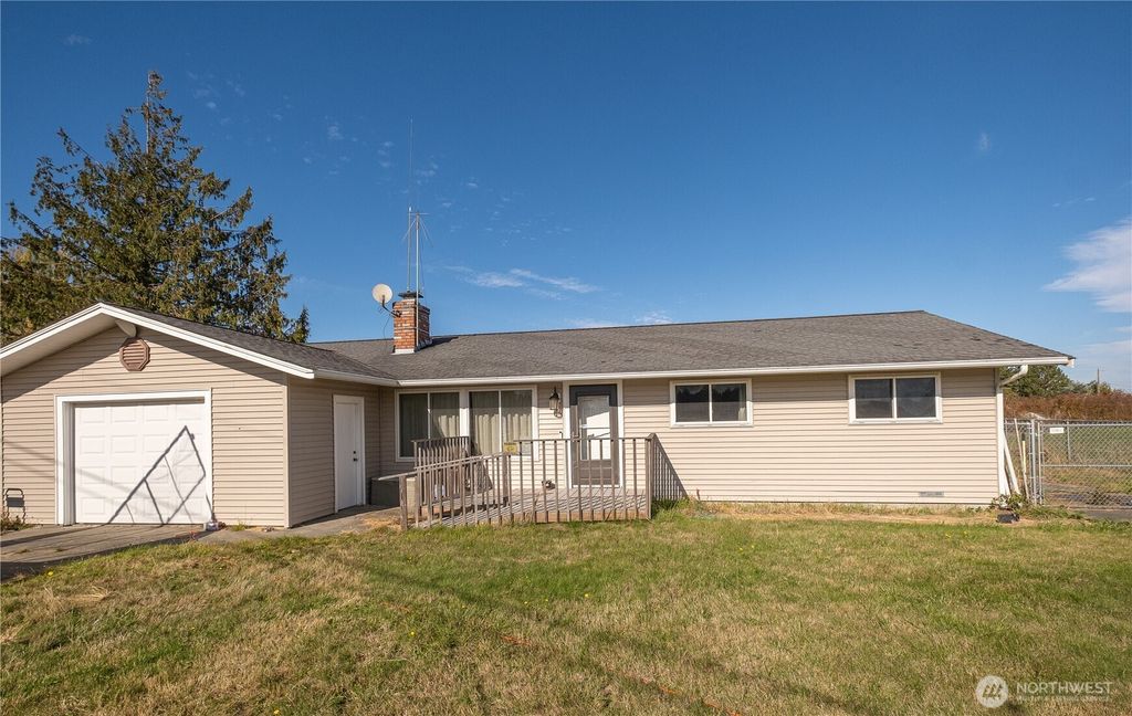 1496 Bonnie View Acres Road, Oak Harbor, WA 98277