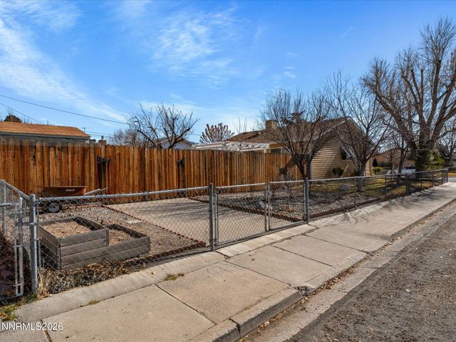 1540 Tyler Way, Sparks, NV 89431