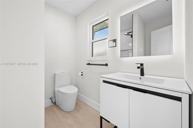 105 12th St SW, Other City - In The State Of Florida, FL 33570