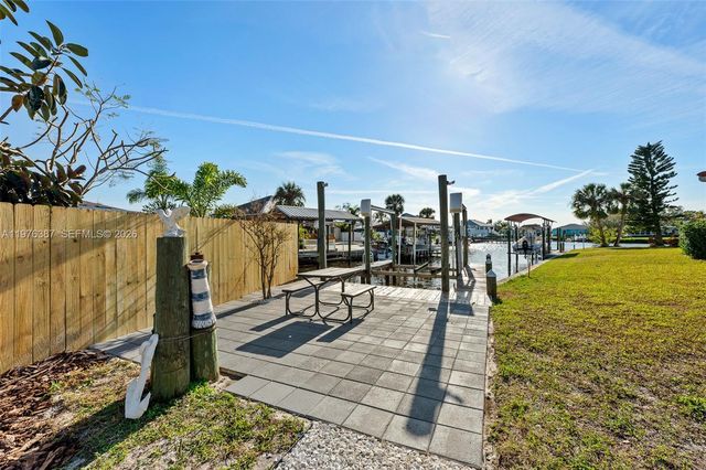 105 12th St SW, Other City - In The State Of Florida, FL 33570