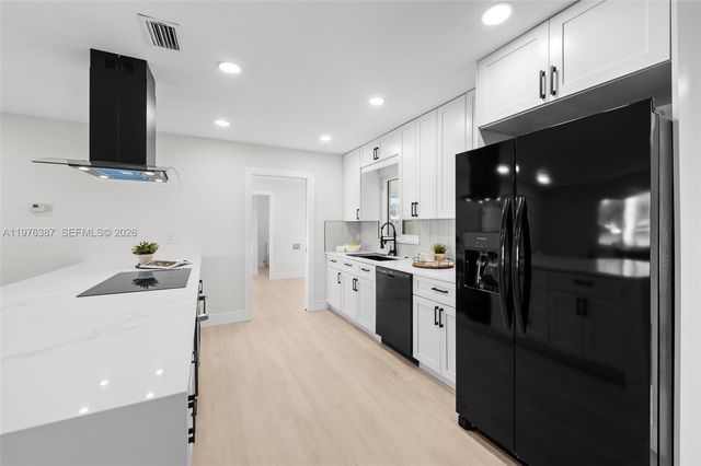 105 12th St SW, Other City - In The State Of Florida, FL 33570
